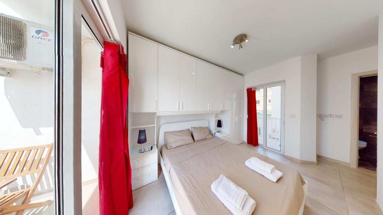 Modern Apartment In Gzira Bagian luar foto