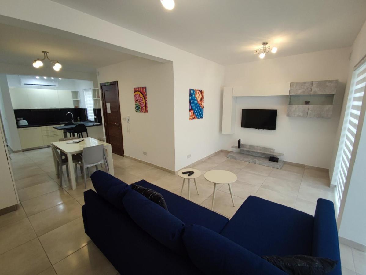 Modern Apartment In Gzira Bagian luar foto