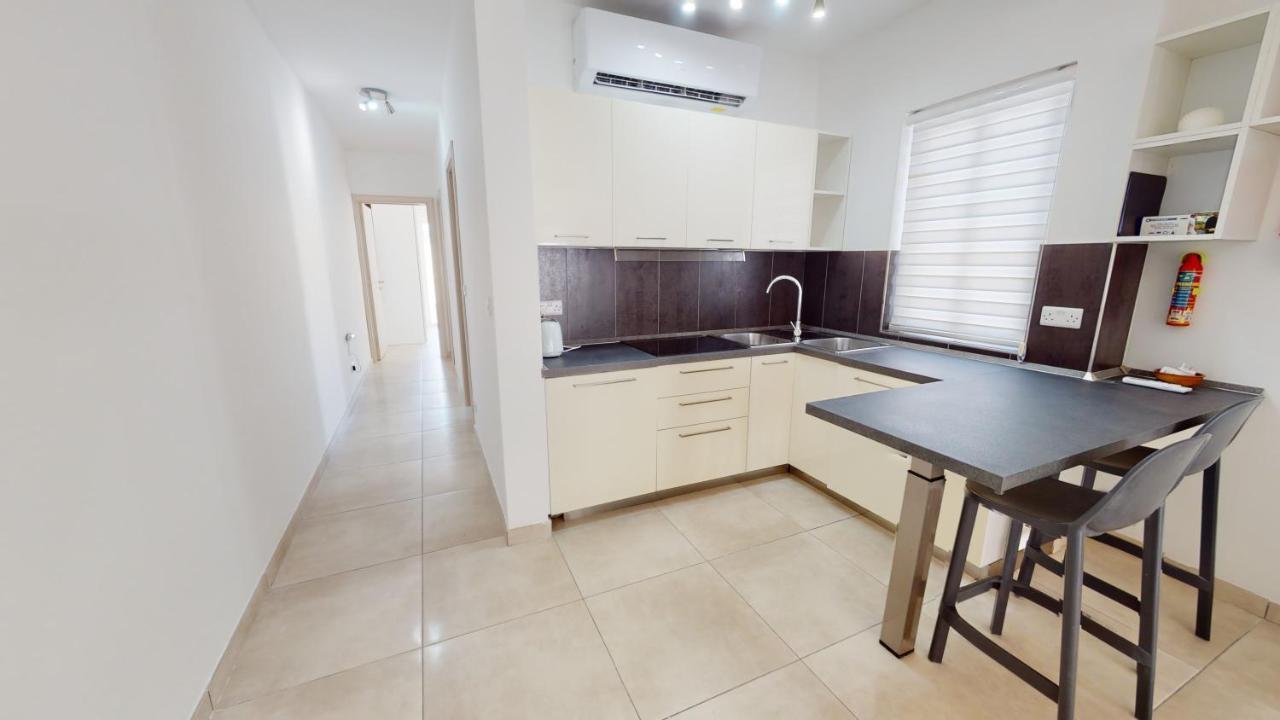 Modern Apartment In Gzira Bagian luar foto